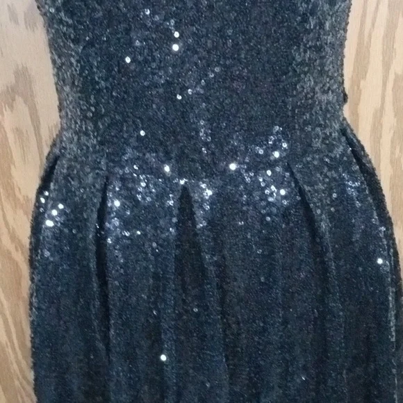 Formal, cocktail dress,party,clubbing, fit and flare, anniversary, seq… - Picture 2 of 9